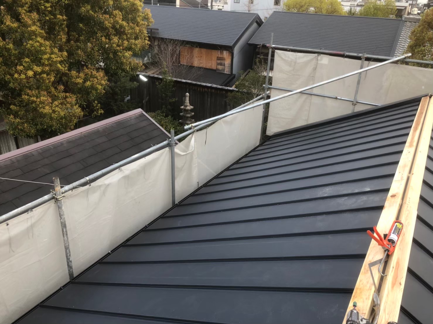 金属屋根材立て平工法